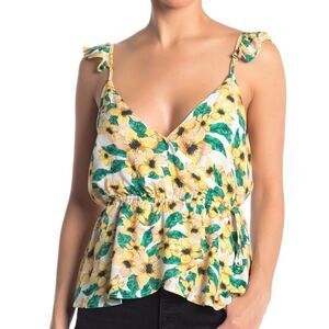 Cupcakes and Cashmere Lancer Aprilia Top in Ivory